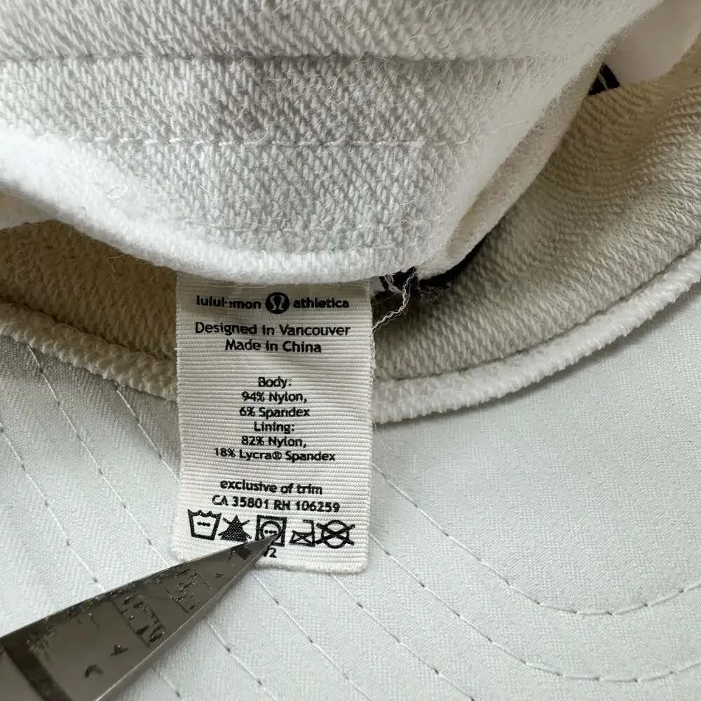 Lululemon Athletica Fast Pace Run Hat White Silver Metal Logo